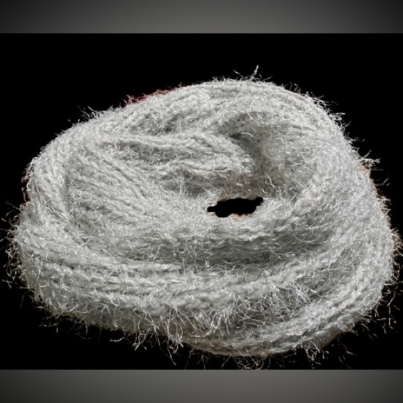 Collectioneighteen infinity scarf - Picture 2 of 2